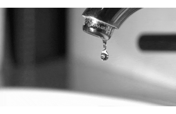 Cum să verificăm dacă există scurgeri ascunse? 1 big black and white drip gif water favim com 367748